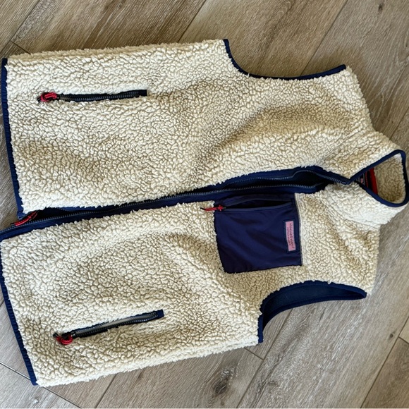 Vineyard Vines Cream and Navy Vest - Picture 1 of 6